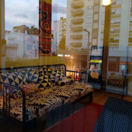 Famille Au Coeur De Lisbonne Διαμέρισμα *