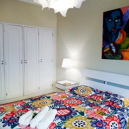 Famille Au Coeur De Lisbonne Апартаменты